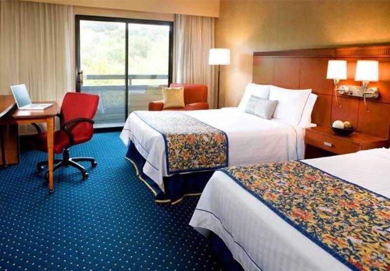 Courtyard Dallas Addison Midway Екстериор снимка