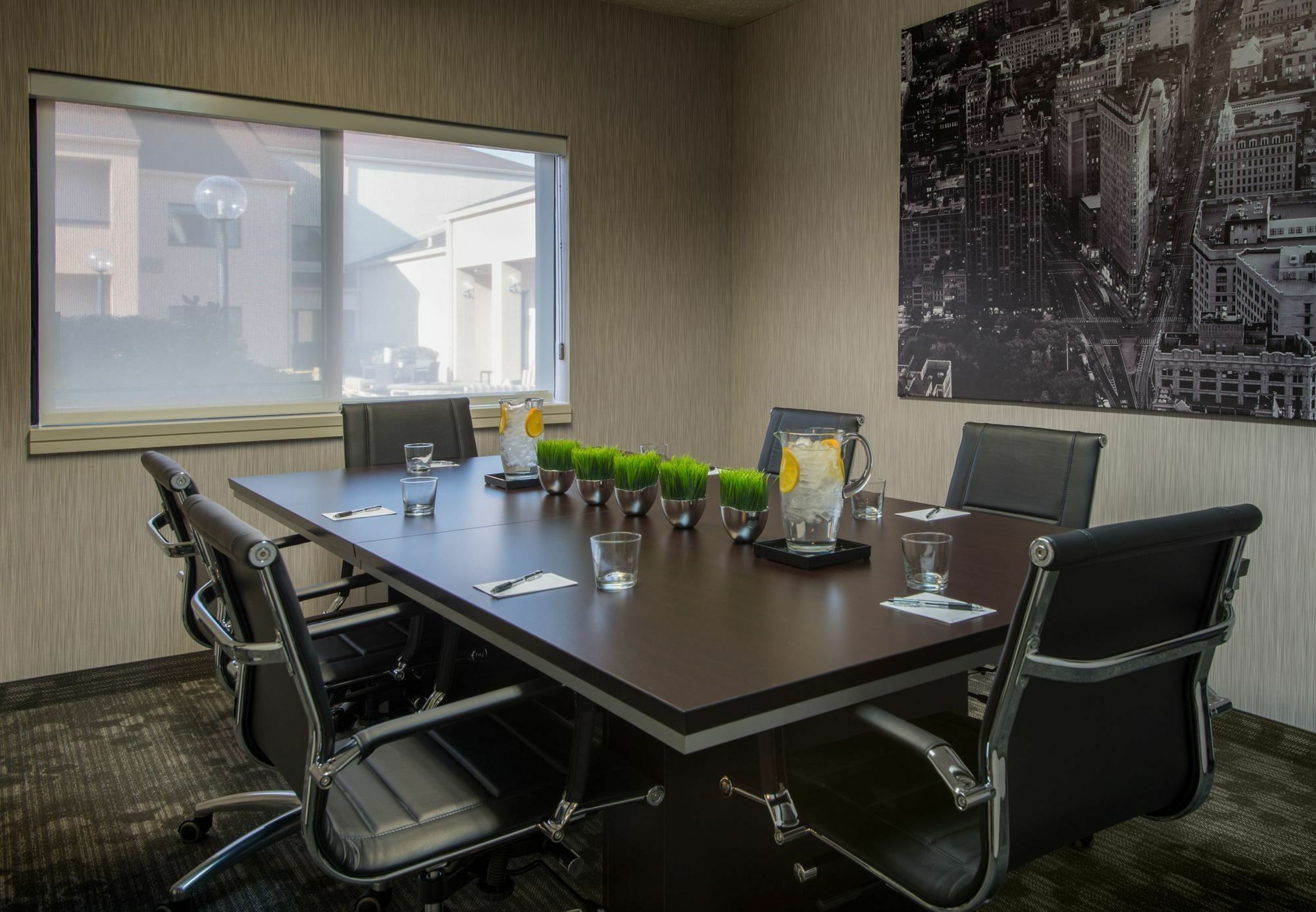 Courtyard Dallas Addison Midway Екстериор снимка